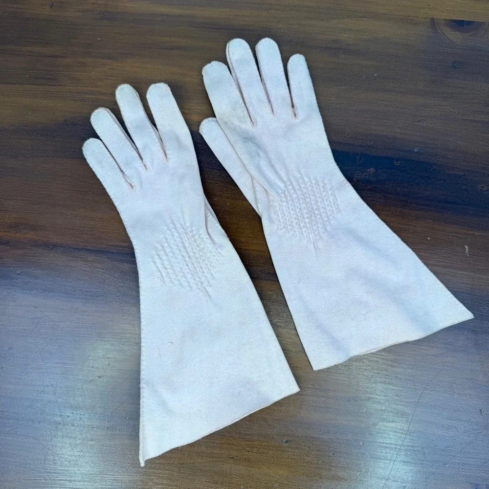 Vintage Blush Pink Gauntlet Gloves Smocked Wrist Detail Mid Century Formal